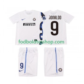 Inter Milan Ronaldo 9 2010 2011 Retro Børn Udebane trøje S/S